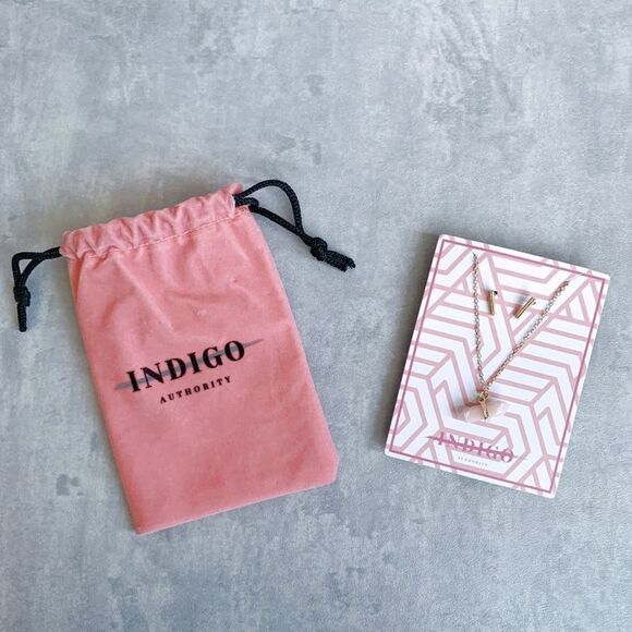 Indigo Authority Coral Necklace & Earrings Set - Picture 1 of 8